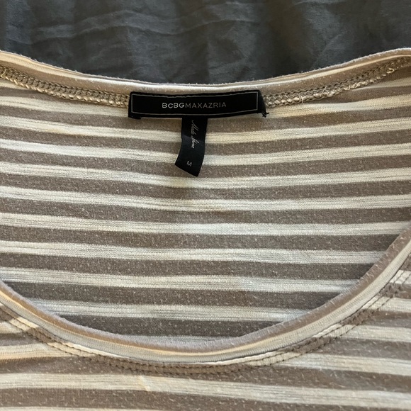 BCBG Flowy Top - Picture 2 of 3